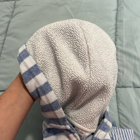 Carter’s Just on you Baby boy set of 2 piece Hoodie and Pant Size 12 Months - Picture 9 of 9